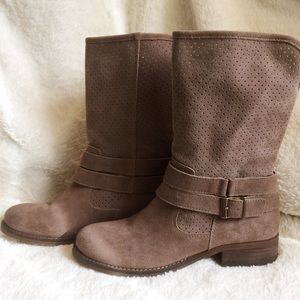 Crown Vintage taupe suede mid-calf boots 👢